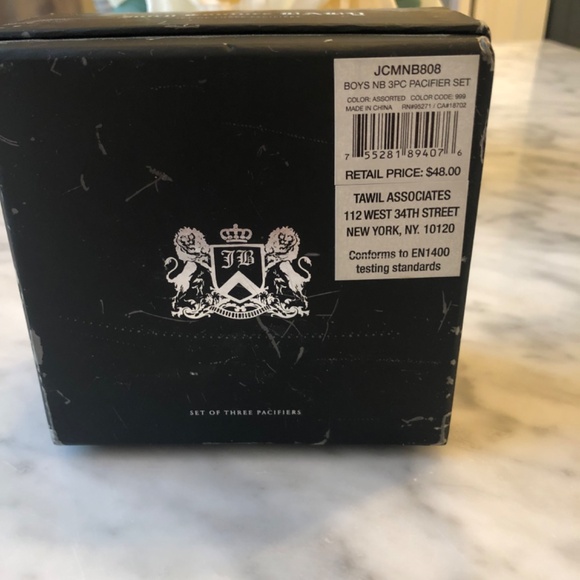 Authentic new 3 pc juicy couture pacifiers set - Picture 11 of 11